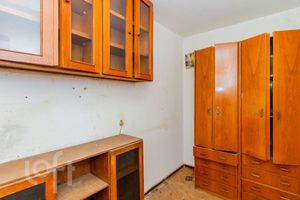 Image 31 - 897025