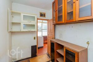 Image 32 - 897025