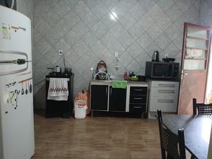 Image 10 - 897029