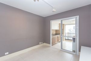Image 3 - 897040
