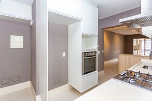Image 31 - 897040