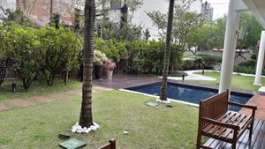 Image 5 - 897040