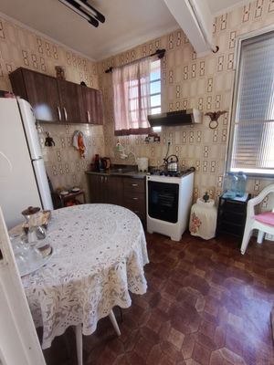 Image 7 - 897044