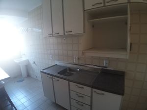 Image 4 - 897045