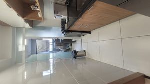 Image 8 - 897046
