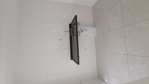Image 4 - 897051