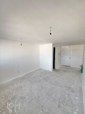 Image 1 - 897165