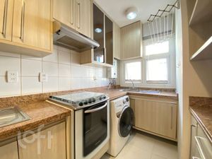 Image 9 - 897240