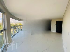 Image 1 - 897256