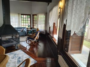 Image 25 - 897292