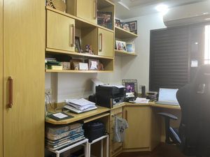 Image 29 - 897293