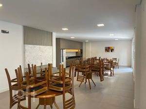 Image 29 - 897303