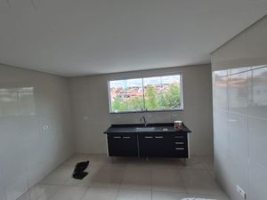 Image 4 - 897305