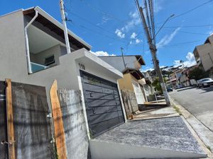 Image 6 - 897305