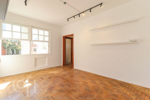 Image 38 - 897306