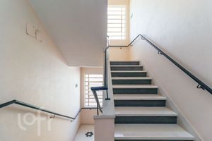 Image 35 - 897306