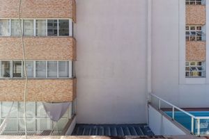 Image 12 - 897306