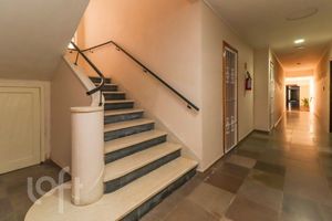 Image 19 - 897307
