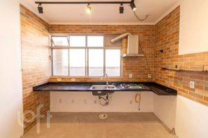 Image 17 - 897307