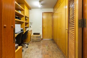 Image 10 - 897326