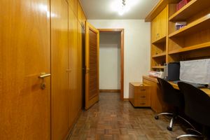 Image 11 - 897326