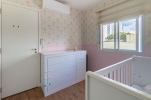 Image 17 - 897327