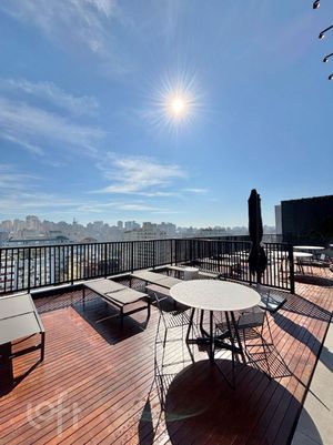 Image 8 - 897330