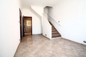 Image 3 - 897331