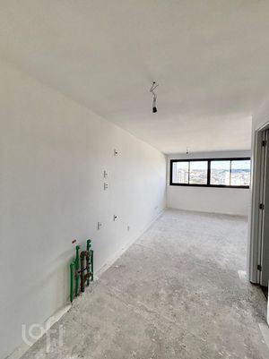 Image 25 - 897332