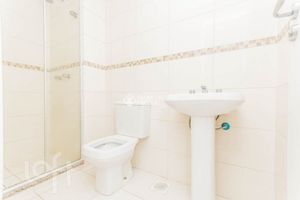 Image 19 - 897335