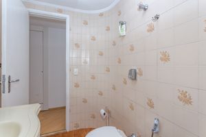 Image 13 - 897336