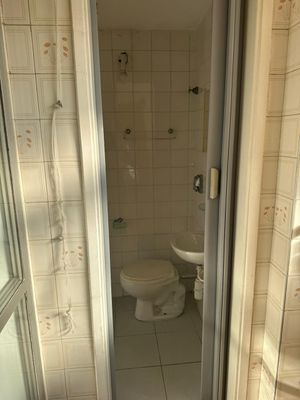 Image 12 - 897336