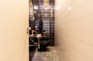 Image 9 - 897343