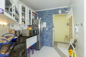Image 5 - 897373