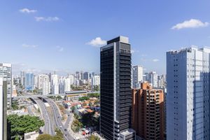 Image 21 - 897373
