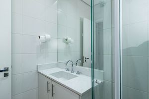Image 14 - 897378