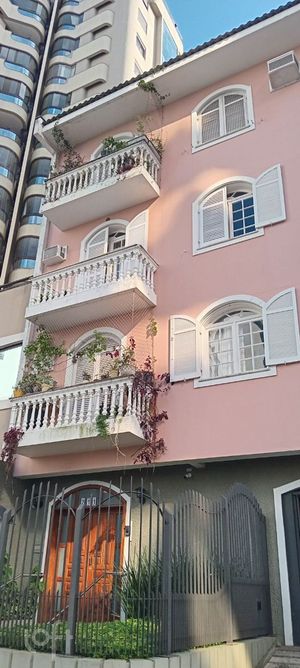 Image 9 - 897404