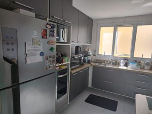 Image 10 - 897413