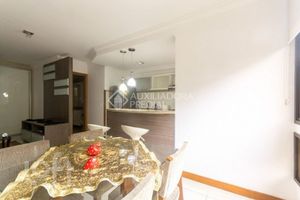 Image 4 - 897417