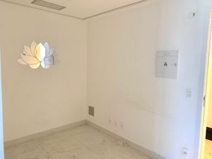 Image 6 - 897420