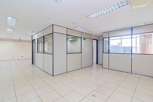 Image 32 - 897422