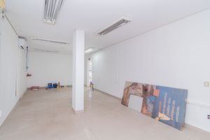 Image 38 - 897422
