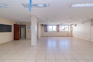Image 40 - 897422