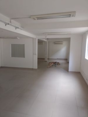 Image 10 - 897422