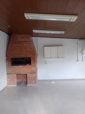 Image 8 - 897422