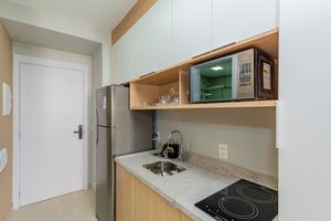 Image 10 - 897424