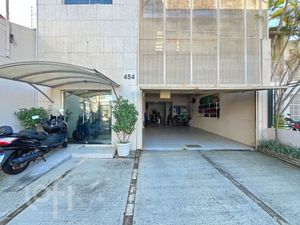 Image 87 - 897428