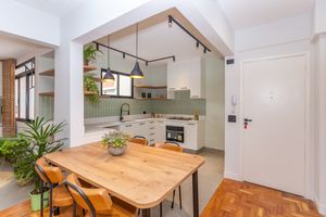 Image 8 - 897429