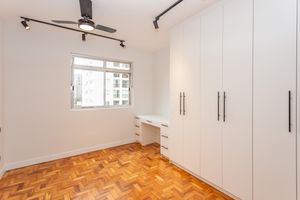 Image 22 - 897429