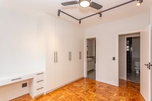Image 21 - 897429